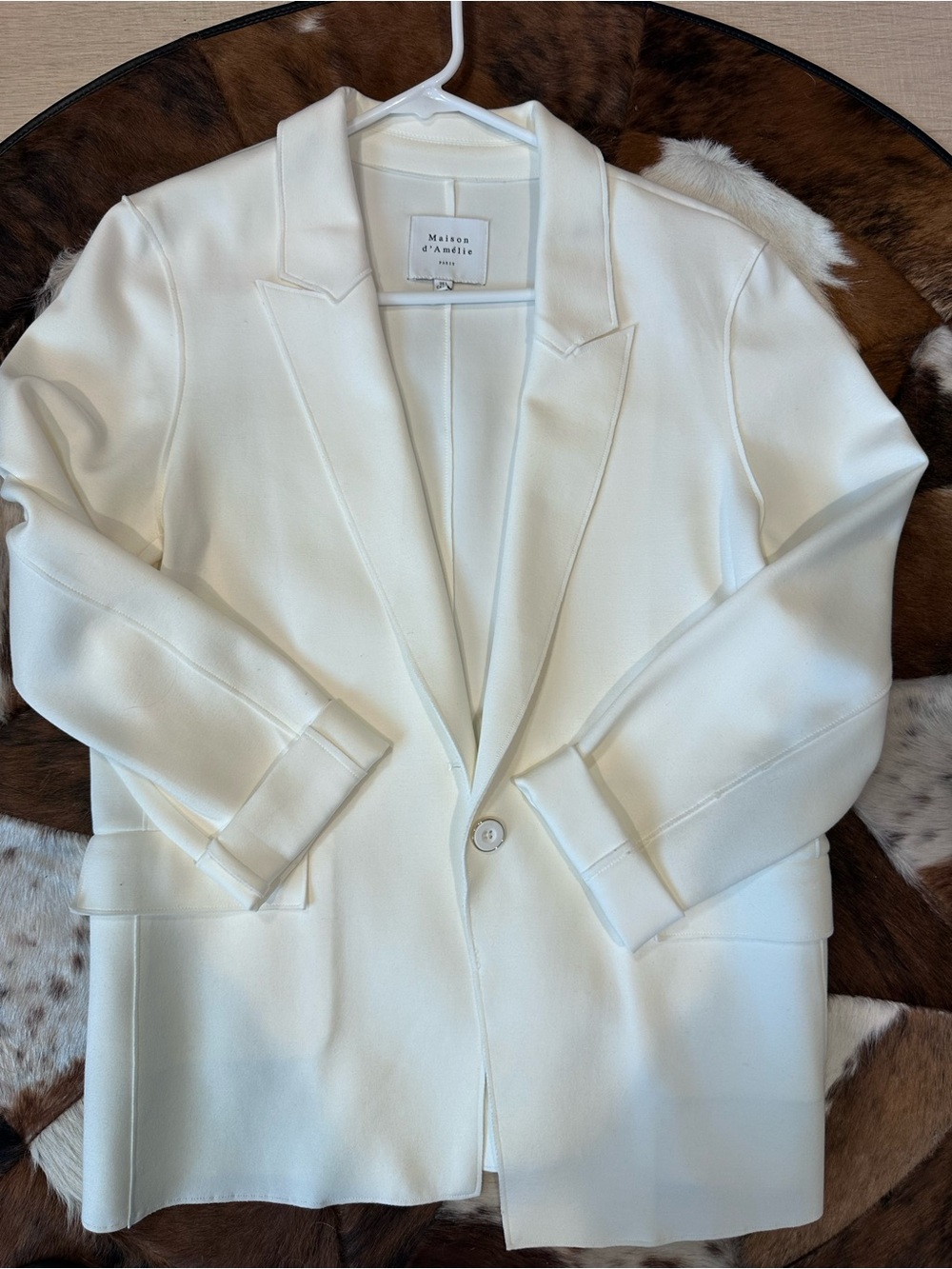 Maison d’Amélie Women's Cream Tailored Blazer